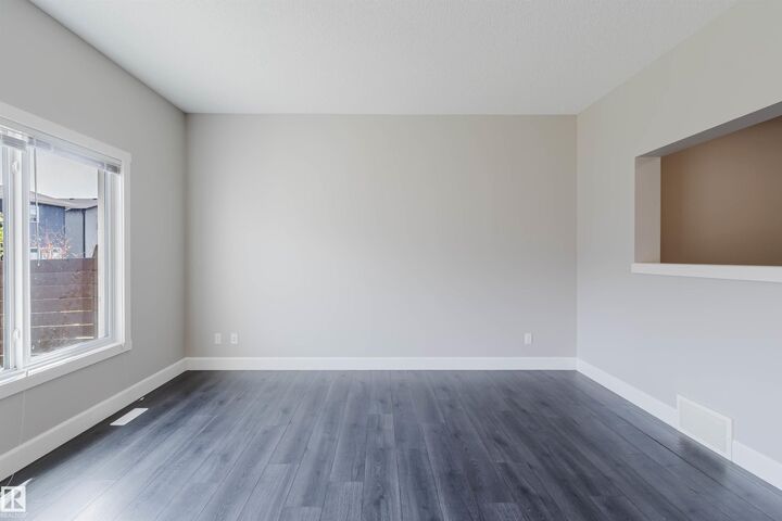 Property Photo:  2839 Koshal Crescent SW  AB T6W 3J7 
