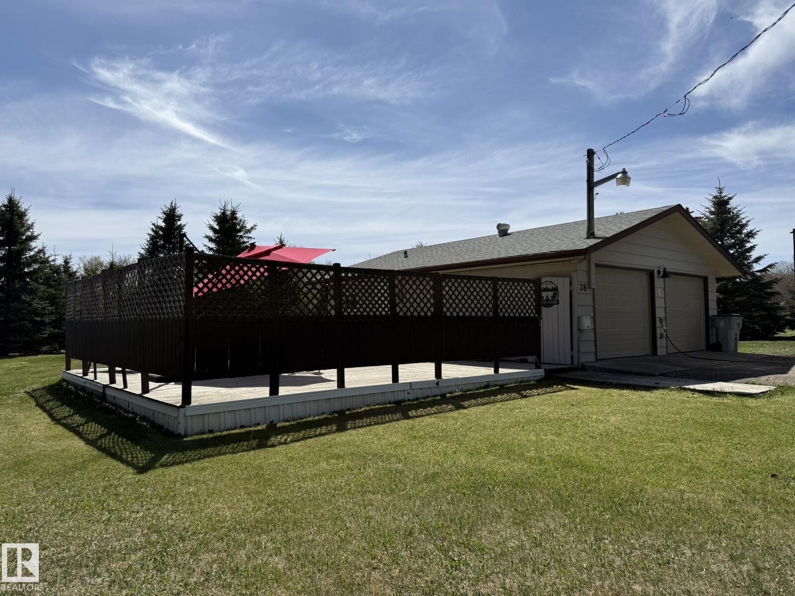 Property Photo:  38 Lakeshore Drive  AB T0C 2V0 