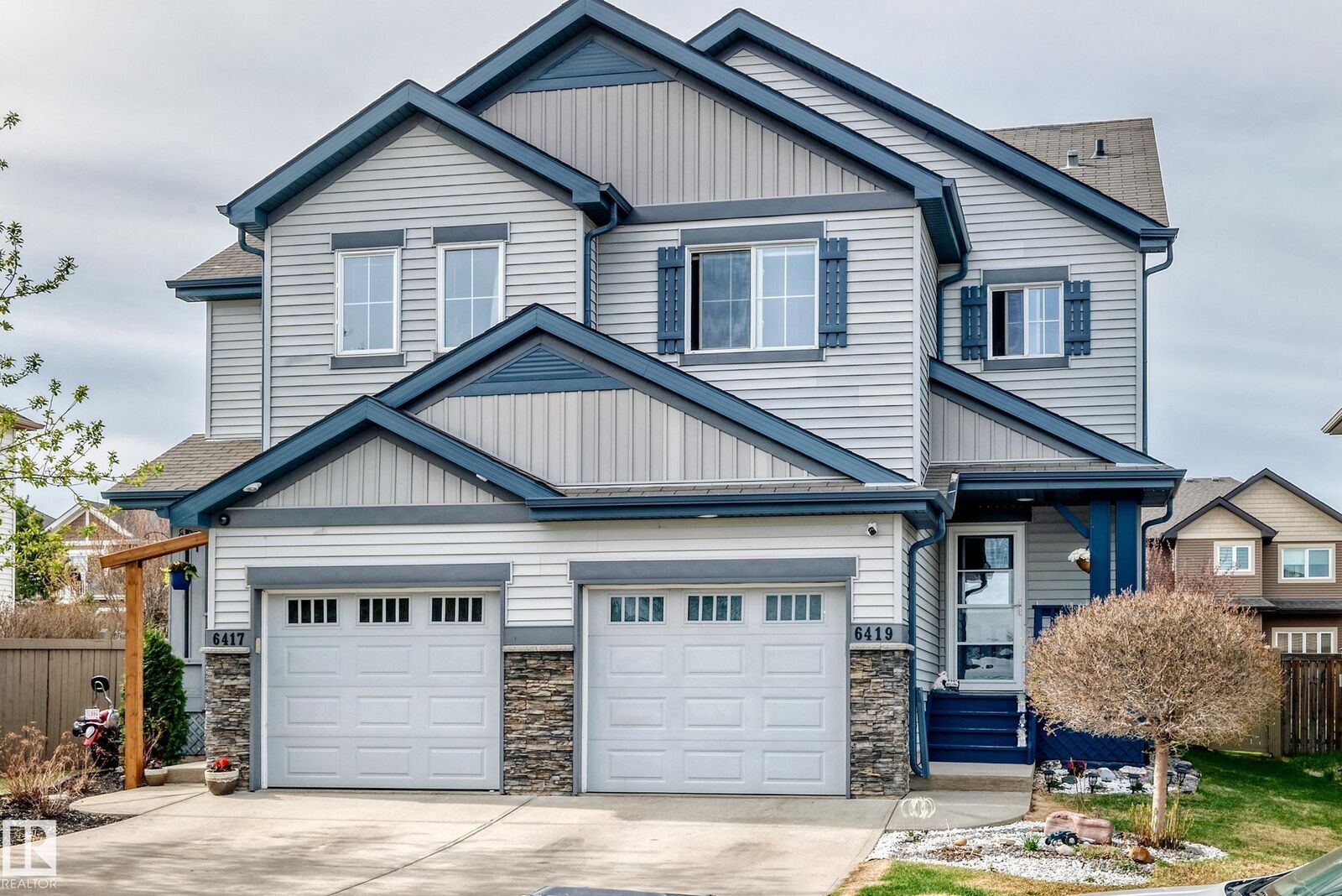 Property Photo:  6419 18 Ave SW SW  AB T6X 0M9 