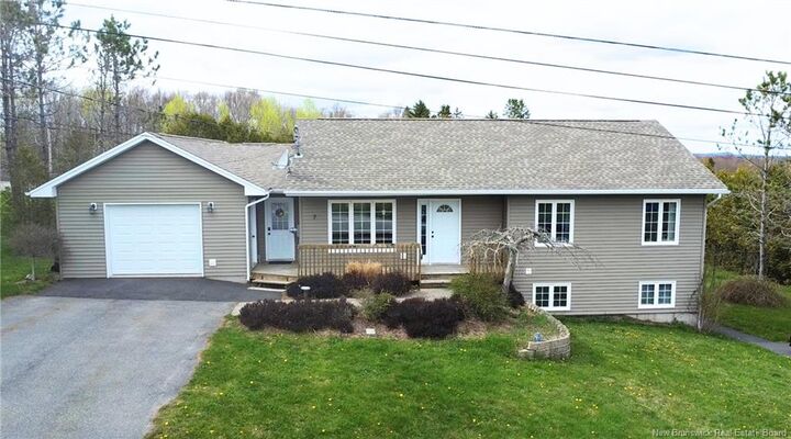 Property Photo:  7 Millican Drive  NB E2E 4V6 