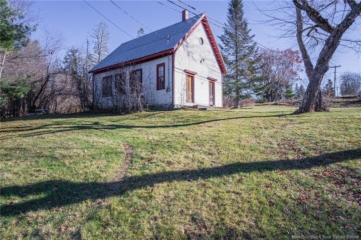 296 Ledge Road — photo 1