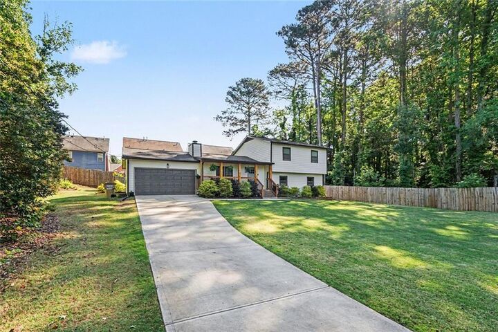 Property Photo: 3215 Alcazar Drive SW GA 30047
