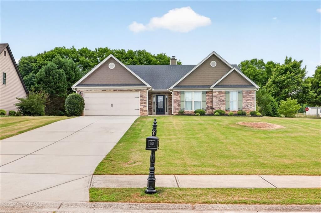 Property Photo: 20 Overlook Lane GA 30549