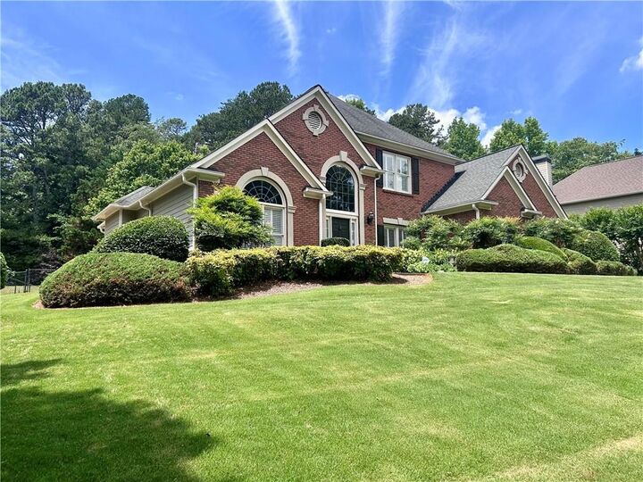 Property Photo: 1110 Woodland Trace GA 30041