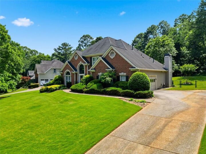 Property Photo:  1110 Woodland Trace  GA 30041 