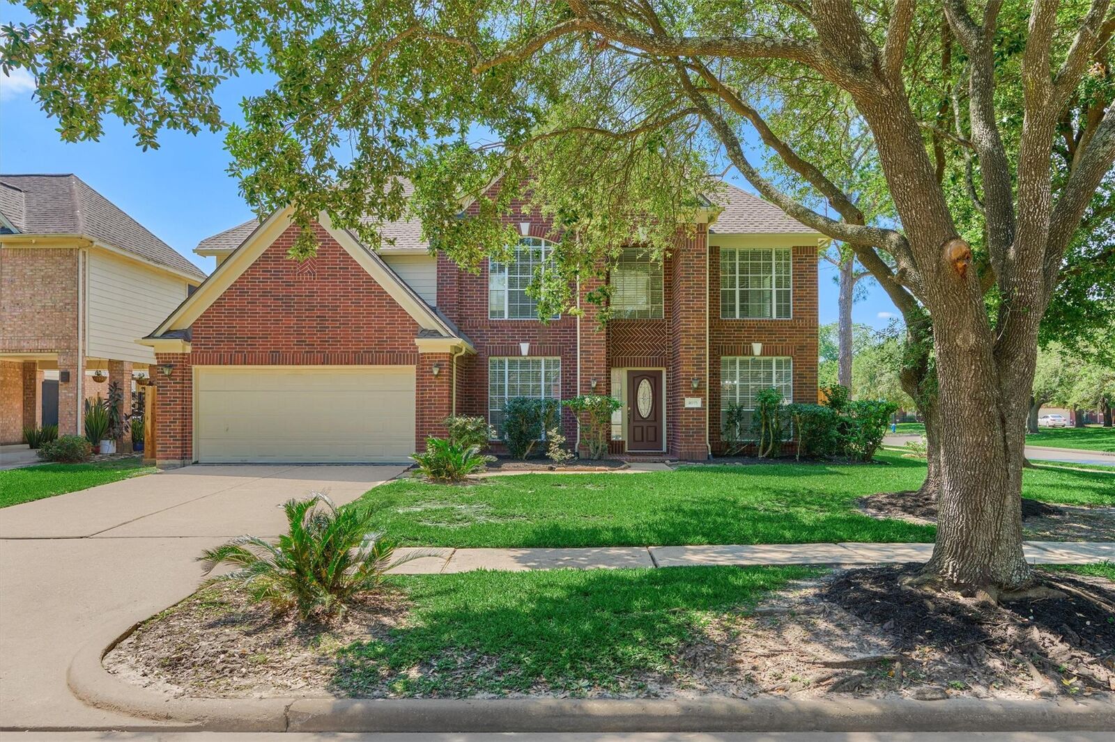 Property Photo: 9915 Willow Crossing Drive TX 77064