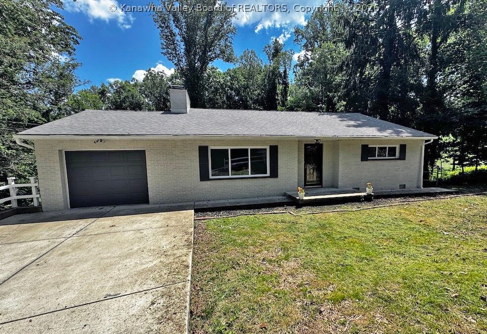 Property Photo:  1323 Dorsey Road  WV 25314 