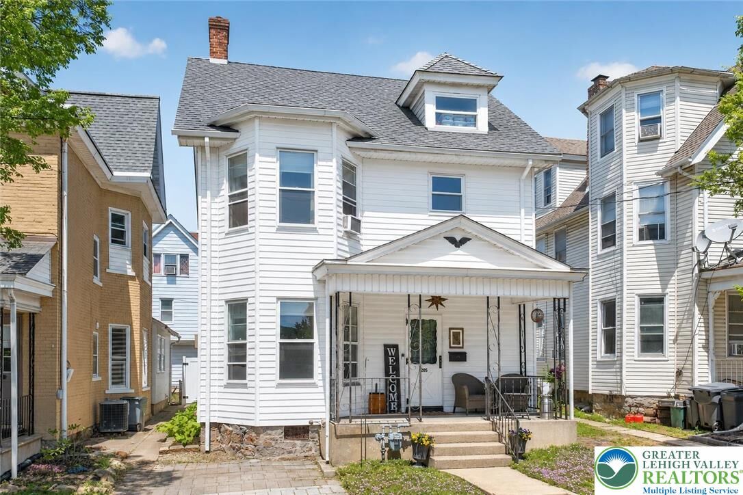 Property Photo:  205 E Goepp Street  PA 18018 