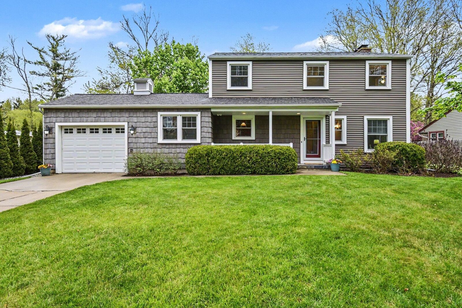 Property Photo:  614 Hillcrest  MI 48640 