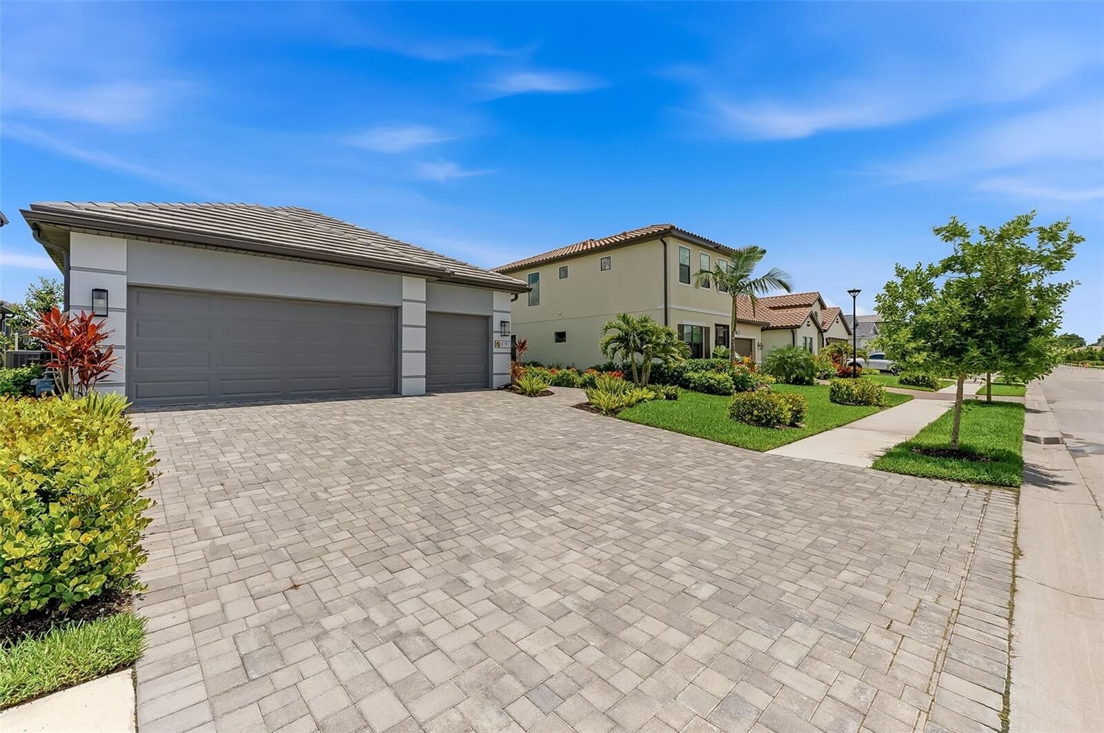 Property Photo: 4191 Pegasus Way FL 34120