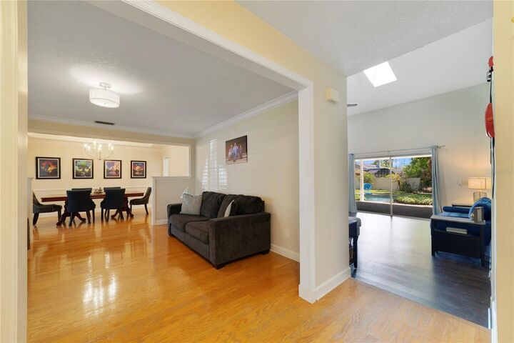 Property Photo: 749 Willow Run Lane FL 32708