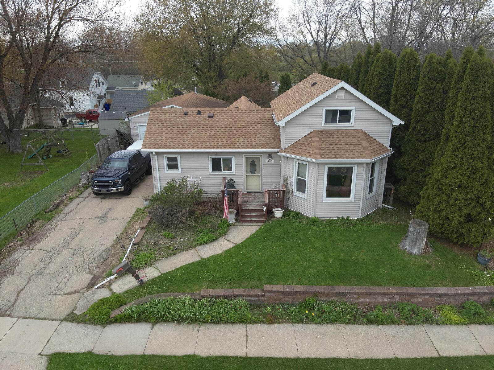 Property Photo:  607 George St  WI 54130 