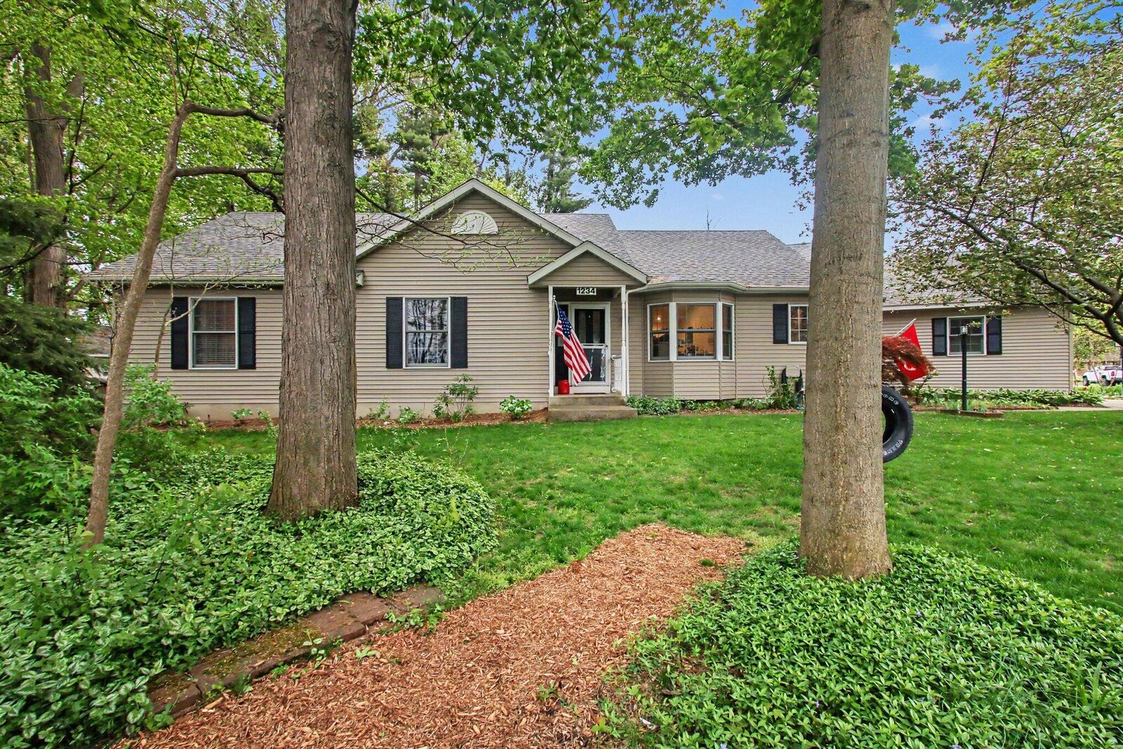 Property Photo:  1234 S Shore Drive  MI 49423 