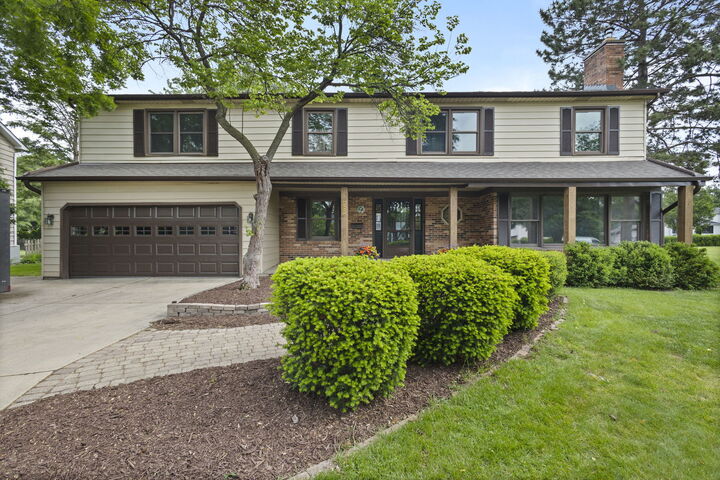 Property Photo:  648 62nd Court  IL 60516 