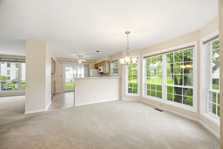 Property Photo: 325 Stillwater Court IL 60084
