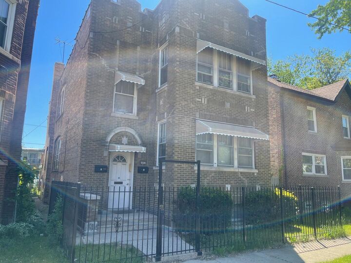 Property Photo: 6451 S Vernon Avenue IL 60637
