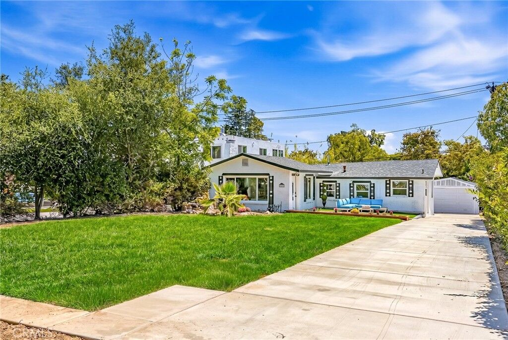Property Photo:  1280 E Woodbury  CA 91104 