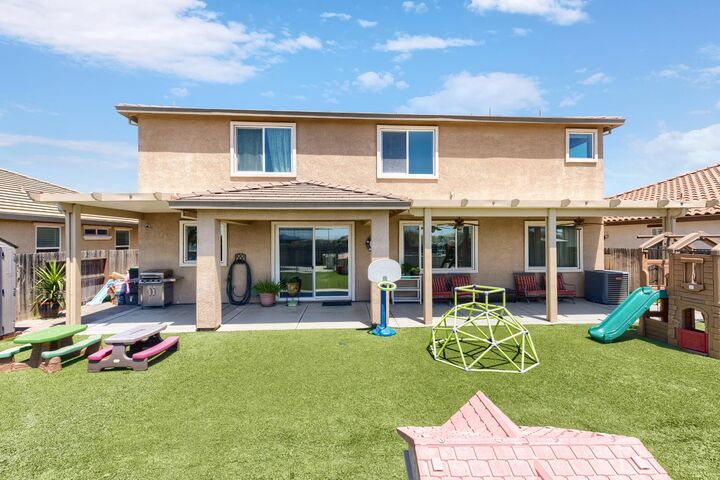 Property Photo: 8065 Fort Collins Way CA 95747