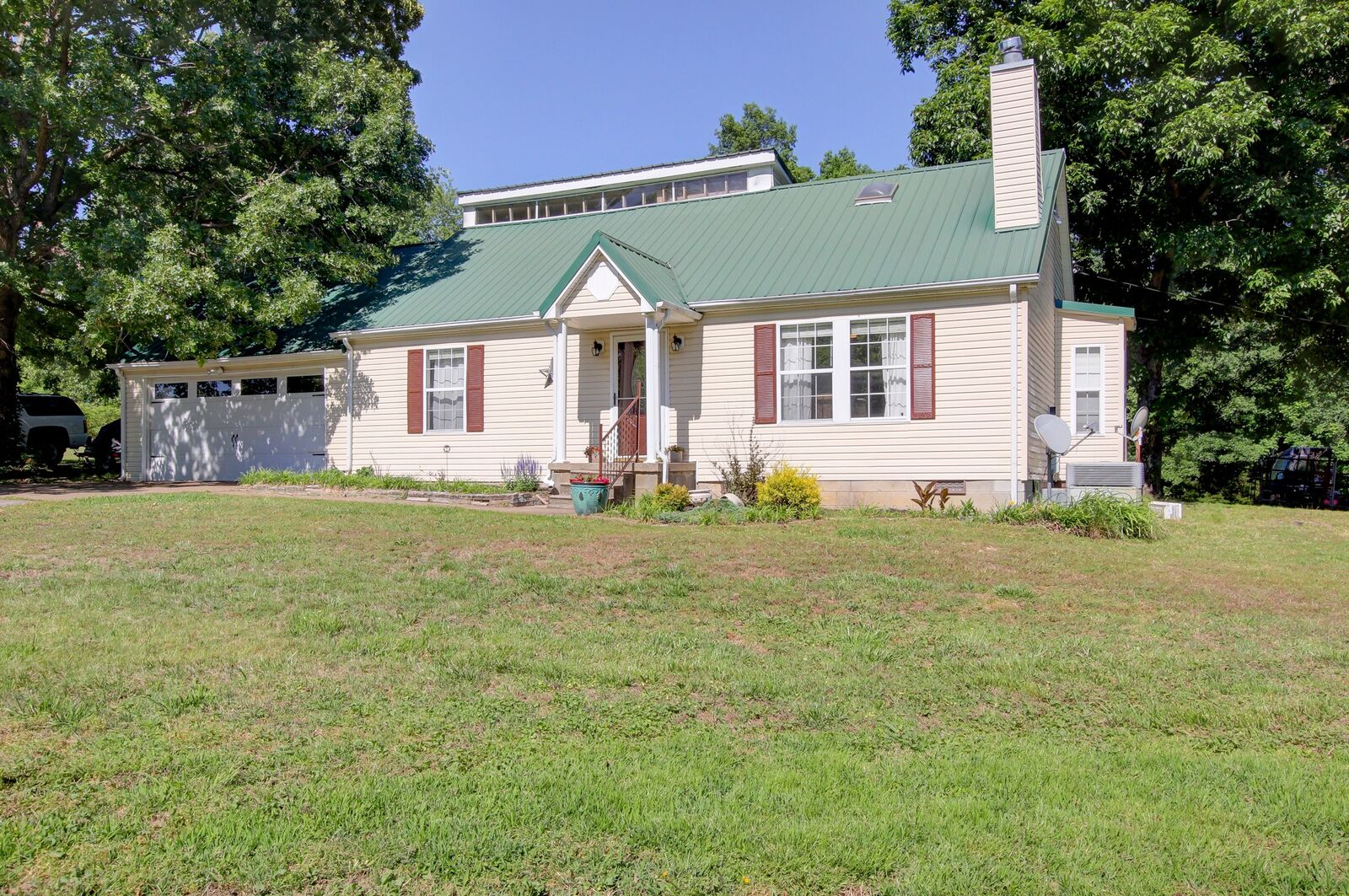Property Photo: 4507 Highway 48 TN 37051