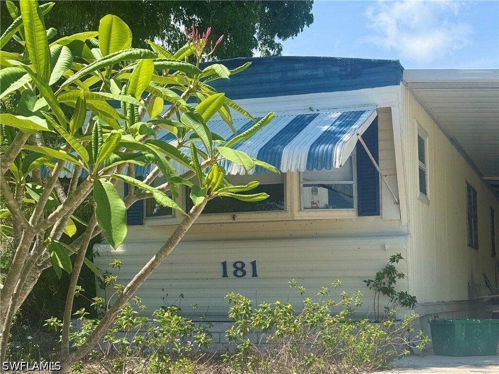 Property Photo:  181 Grassy Key Lane 49  FL 34114 