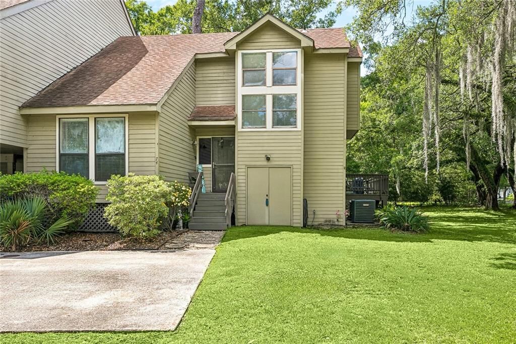 Property Photo:  74 W Chamale Cove 74  LA 70460 