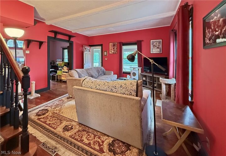 Property Photo:  33 Henry Street  OH 44017 