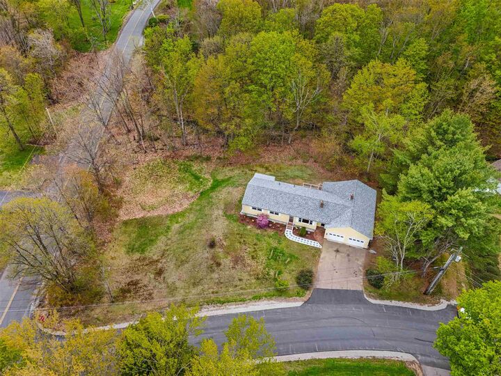 Property Photo: 6 Colonial Drive NH 03249