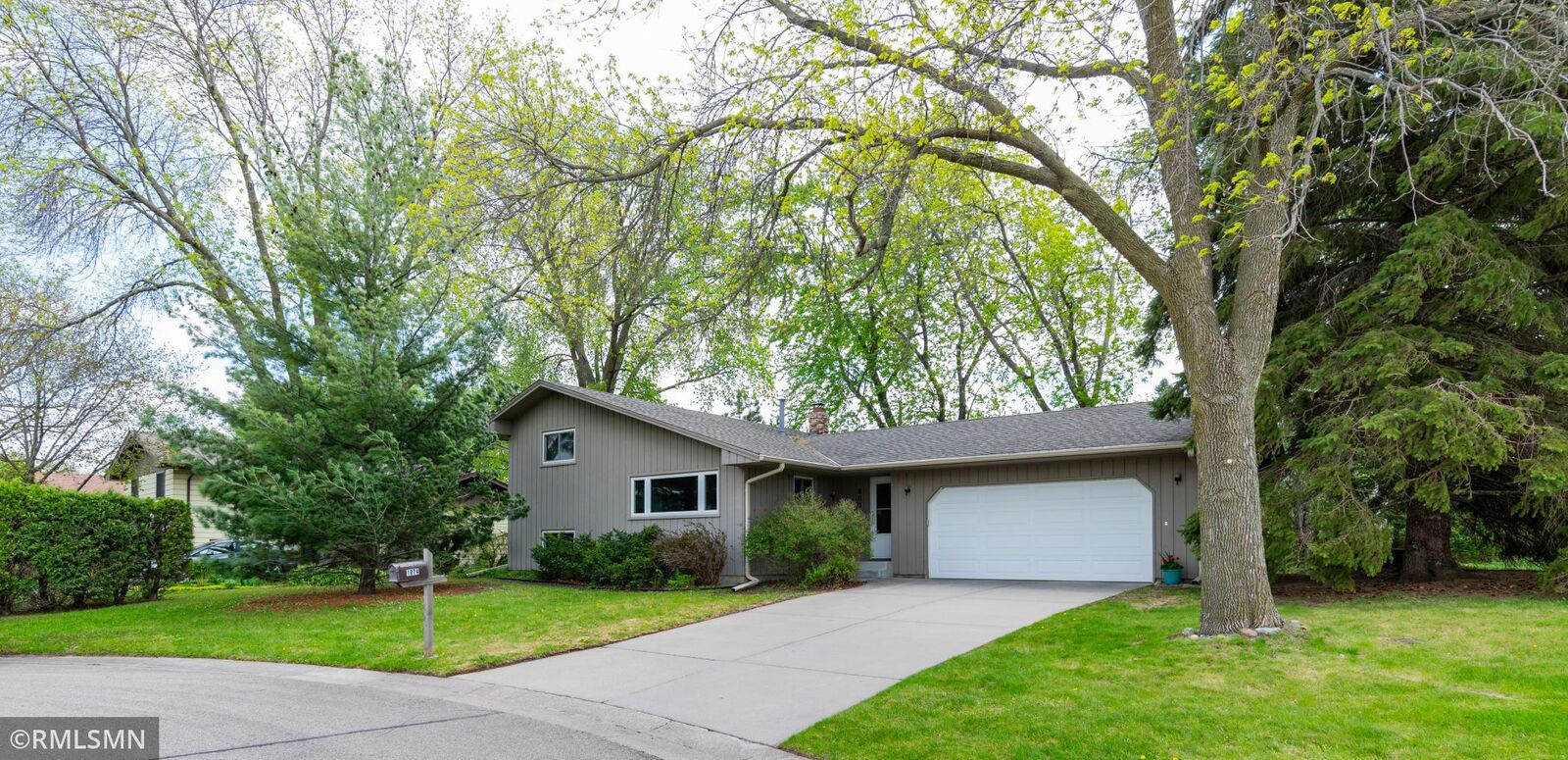 Property Photo:  1874 Skillman Avenue W  MN 55113 