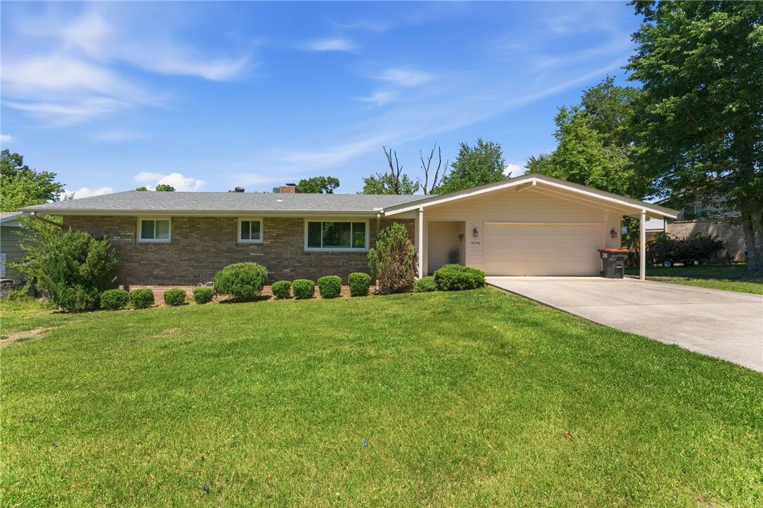 Property Photo: 14196 Wolf Drive AR 72756