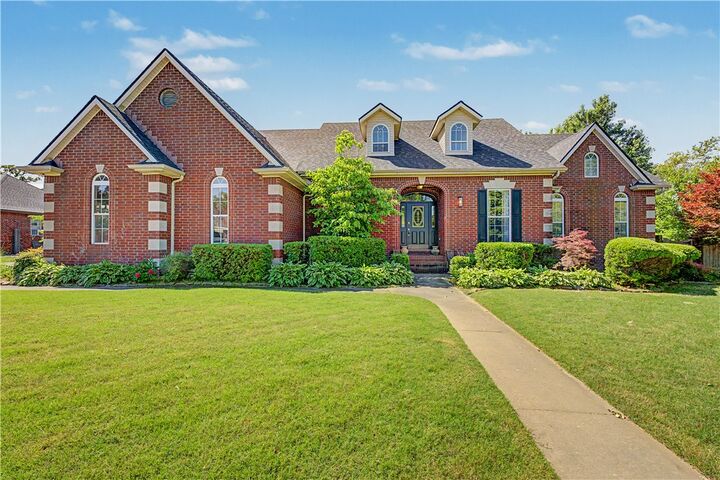 Property Photo:  1210 W Sumac Street  AR 72756 