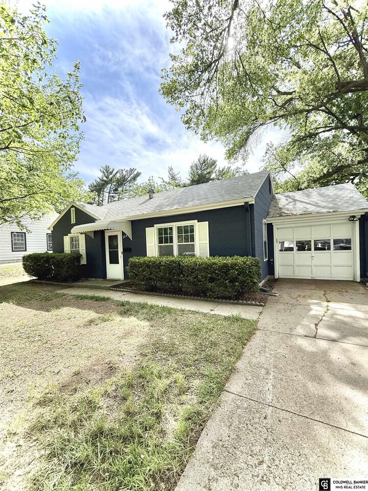Property Photo:  3045 S 42nd Street  NE 68506 
