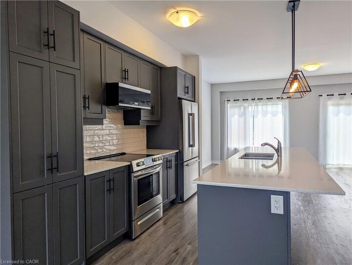 Property Photo:  54 Cadwell Lane  ON L9C 0E8 