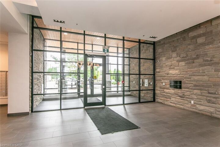 Property Photo:  251 Northfield Drive E 102  ON N2K 0G9 
