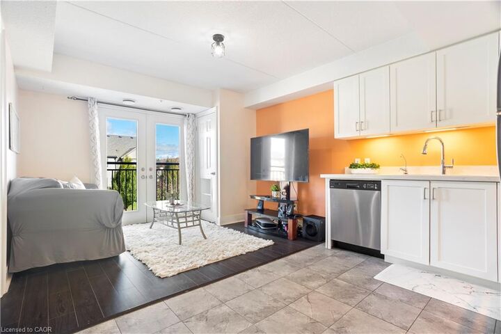 Property Photo:  64 Frederick Drive 204  ON N1L 0P3 