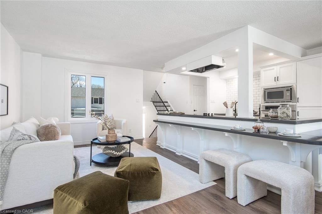 Property Photo:  397 Keats Way 4  ON N2L 5S7 