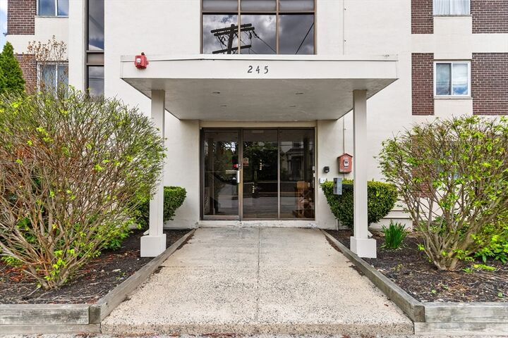 Property Photo:  245 Lafayette St 3G  MA 01970 