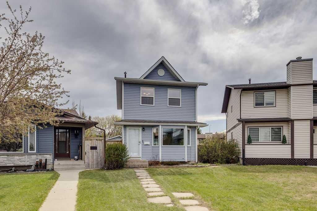 Property Photo:  232 Bedfield Court NE  AB T3K 3L5 