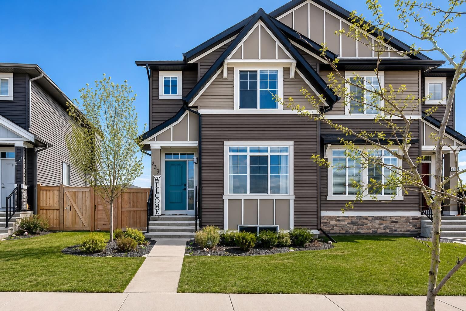 Property Photo:  233 Darcy Ranch Drive  AB T1S 5T1 