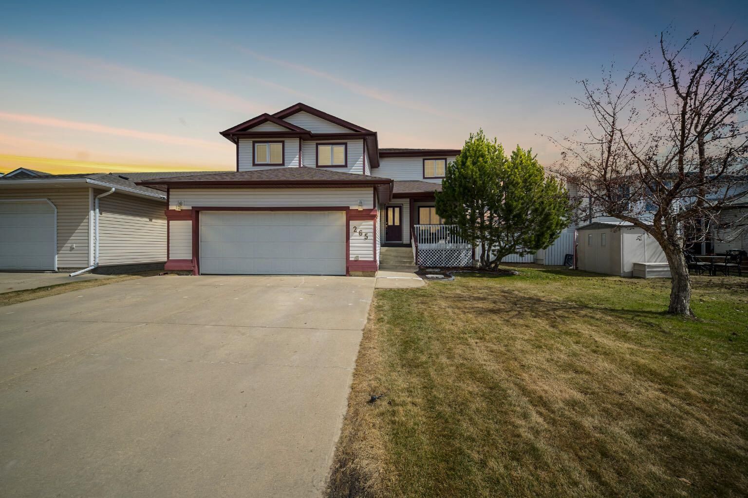 Property Photo:  265 Boisvert Place  AB T9K 1T2 