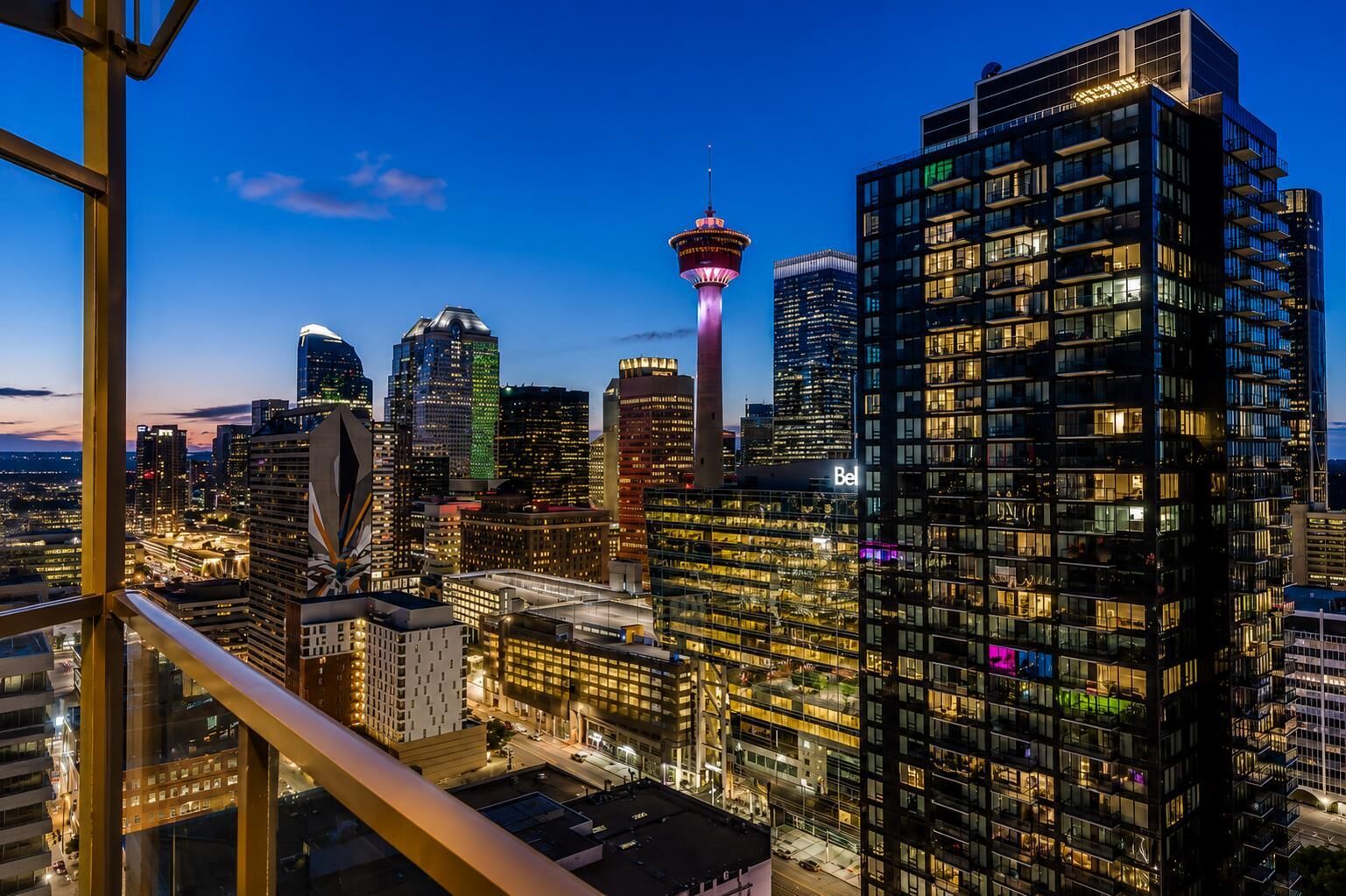 Property Photo:  225 11 Avenue SE 2301  AB T2G 0G3 