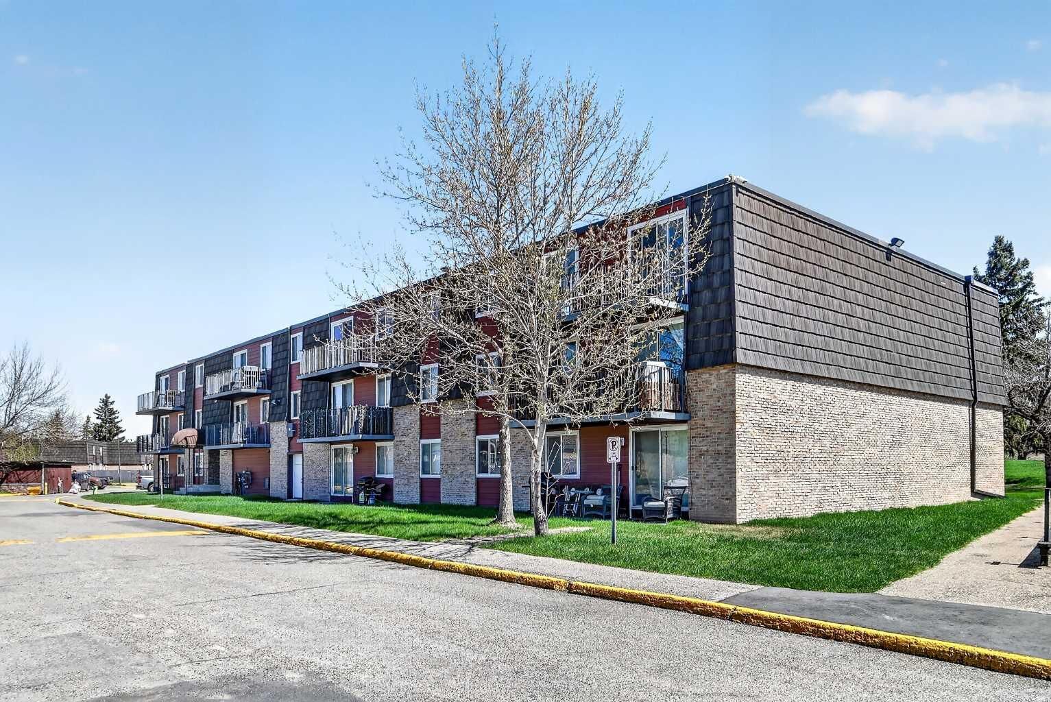 Property Photo:  80 Galbraith Drive SW 11D  AB T3E 3H2 