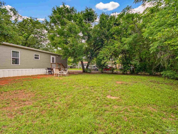 Property Photo:  4508 Arcadia St  FL 32583 