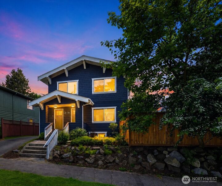 Property Photo:  4206  Dayton Avenue N  WA 98103 