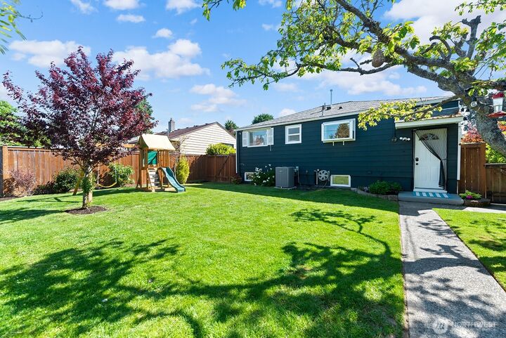 Property Photo:  6017  46th Avenue SW  WA 98136 