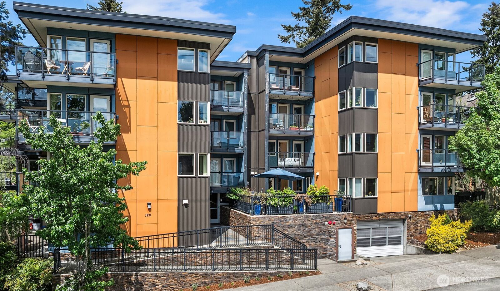 Property Photo:  120 NW 39th Street 304  WA 98107 