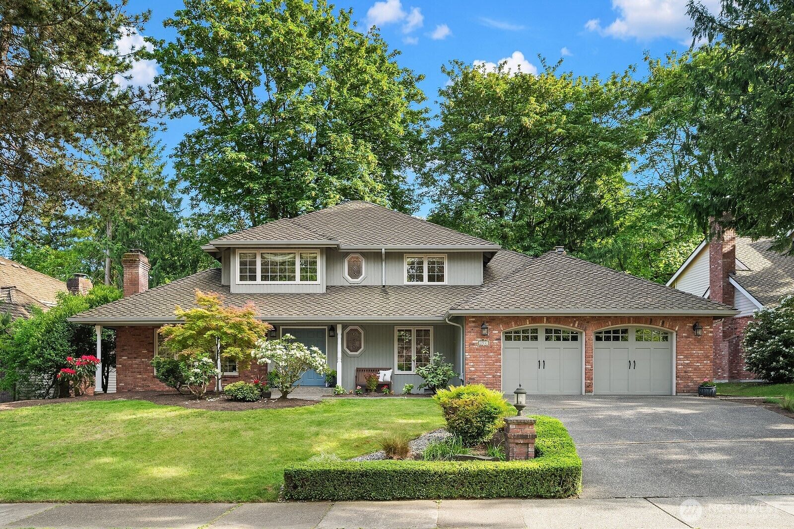 Property Photo: 20141 NE 42nd Street WA 98074