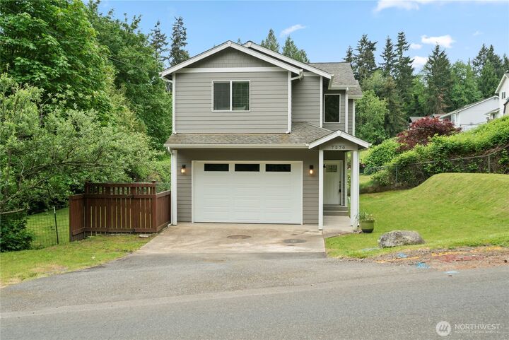 Property Photo: 7270 E Grandview Street WA 98366