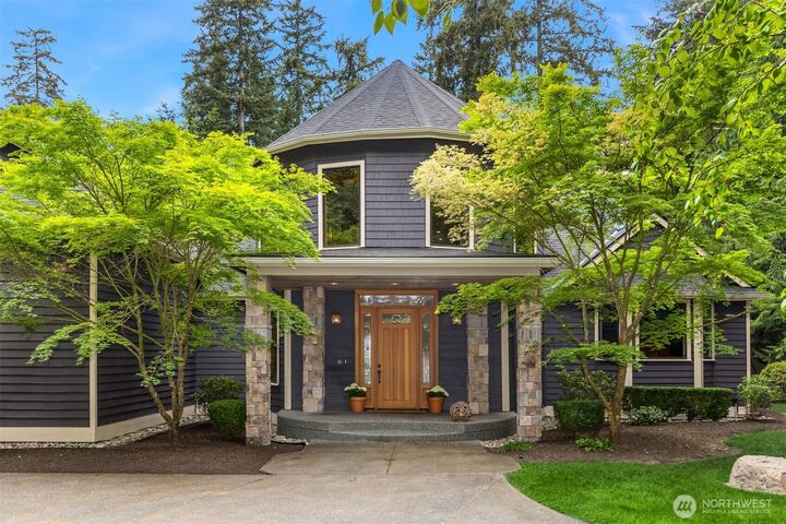 Property Photo:  5976 NE Whitmore Way  WA 98110 