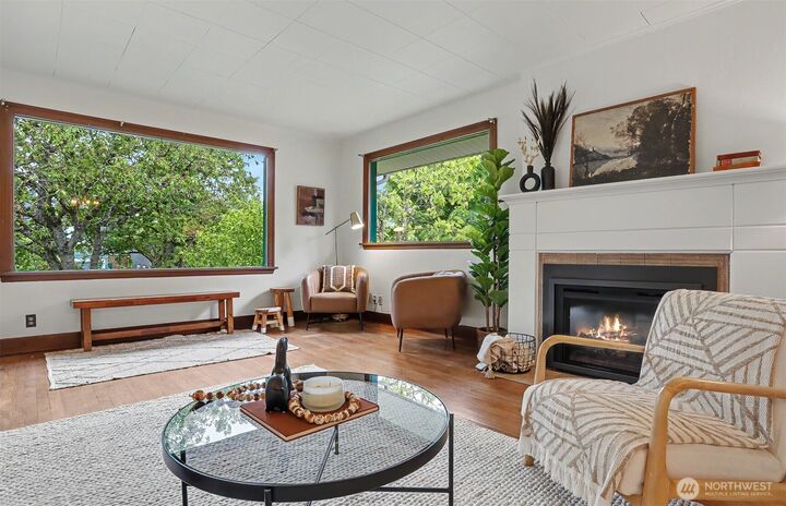Property Photo:  7559  14th Avenue NW  WA 98117 