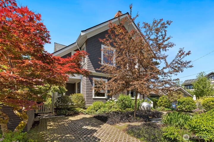 Property Photo: 511 33rd Avenue WA 98122